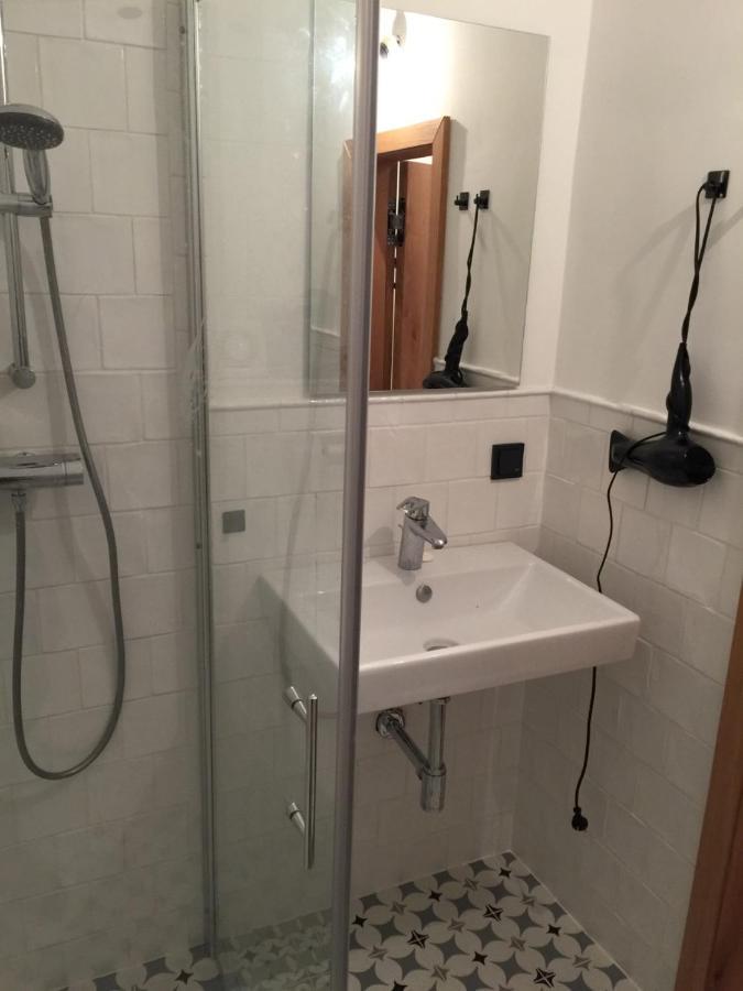 City Apartment Downtown Wina Bagian luar foto