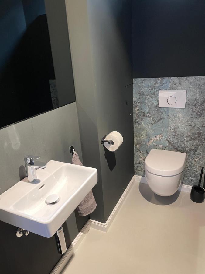 City Apartment Downtown Wina Bagian luar foto