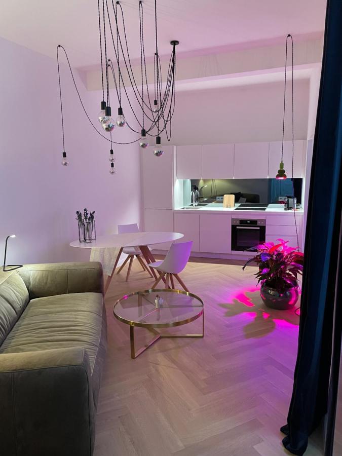 City Apartment Downtown Wina Bagian luar foto