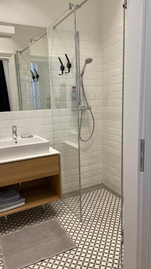 City Apartment Downtown Wina Bagian luar foto
