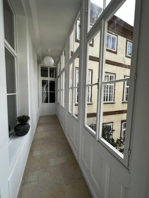 City Apartment Downtown Wina Bagian luar foto