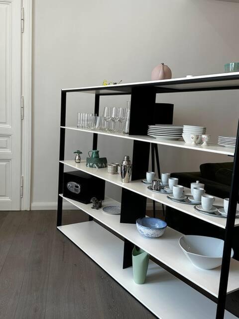 City Apartment Downtown Wina Bagian luar foto