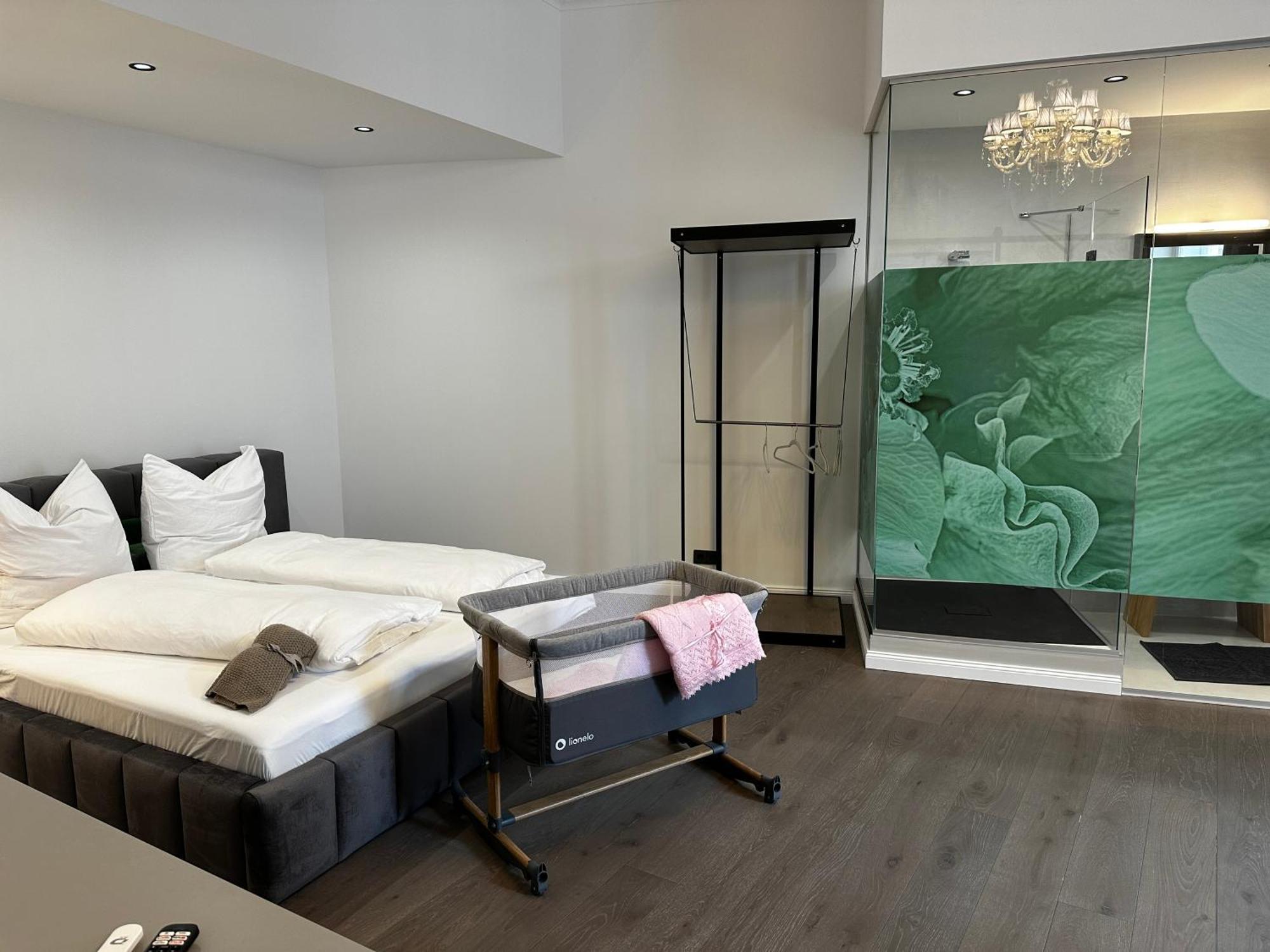 City Apartment Downtown Wina Bagian luar foto