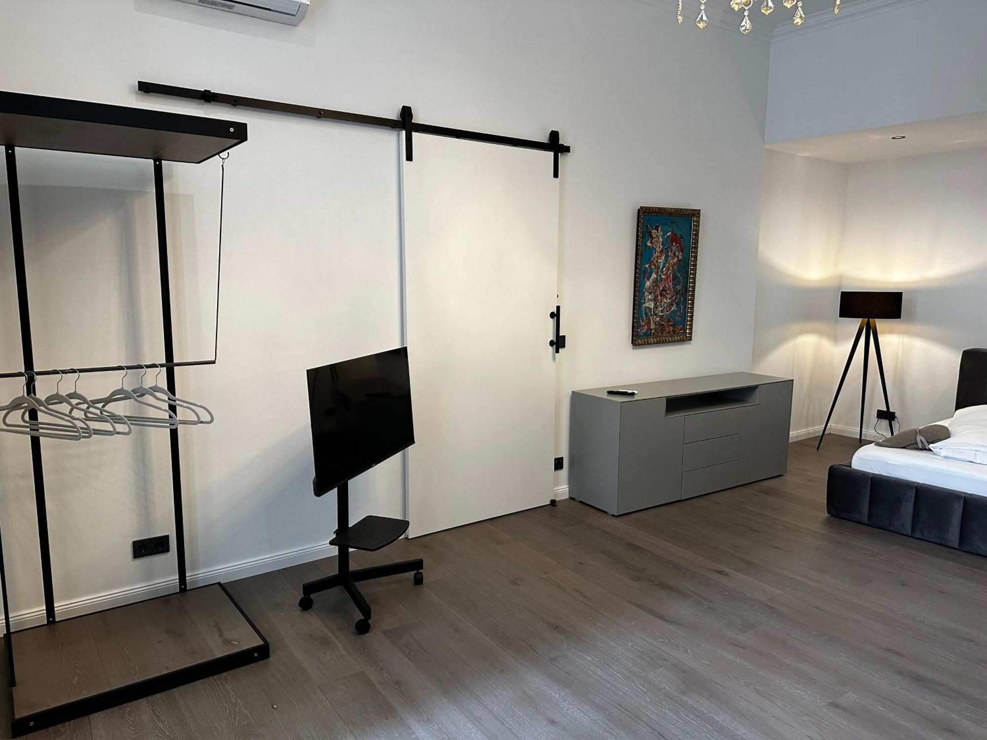 City Apartment Downtown Wina Bagian luar foto